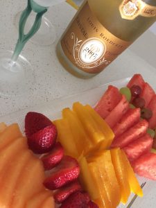 champange and fruit