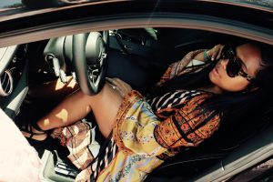 black fashion blogger